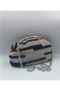 Πλεκτό Τσαντάκι Χιαστί "Urban Chic" σε Μαύρο, Γκρι & Μπεζ με Ασημί Λεπτομέρειες