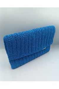 Χειροποίητος Πλεκτός Φάκελος "Electric Blue" με Μεταλλική Λάμψη & Διακριτικό Logo