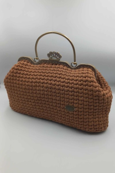 Καφέ χειροποίητη τσάντα με frame με στρας