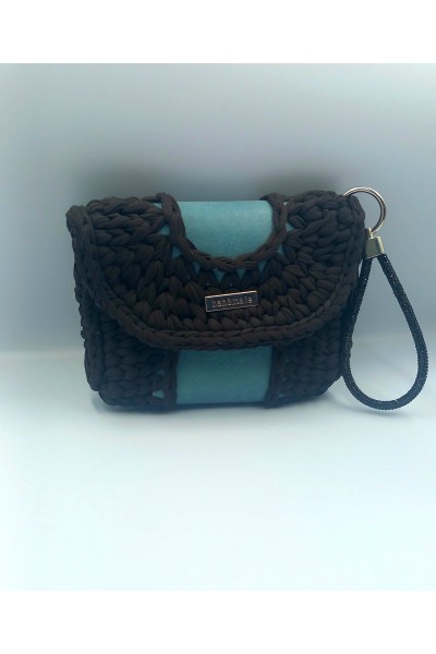 Πλεκτό τσαντάκι με λουράκι καρπού