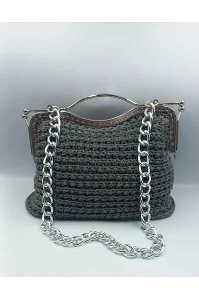 Χειροποίητη πλεκτή τσάντα με ασημί αξεσουάρ