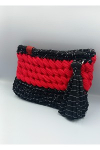Πλεκτό τσαντάκι-νεσεσέρ