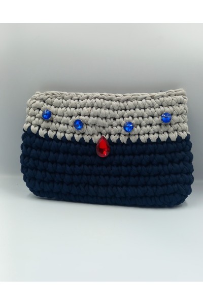 Πλεκτό νεσεσέρ με χάντρες