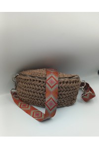 Χειροποίητο πλεκτό τσαντάκι μέσης.
