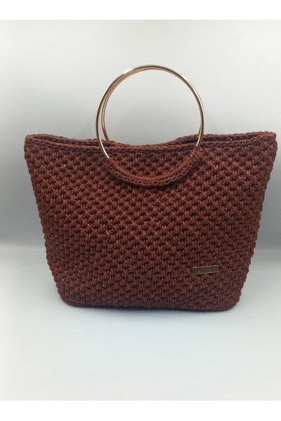 Χειροποίητη πλεκτή τσάντα καφέ.