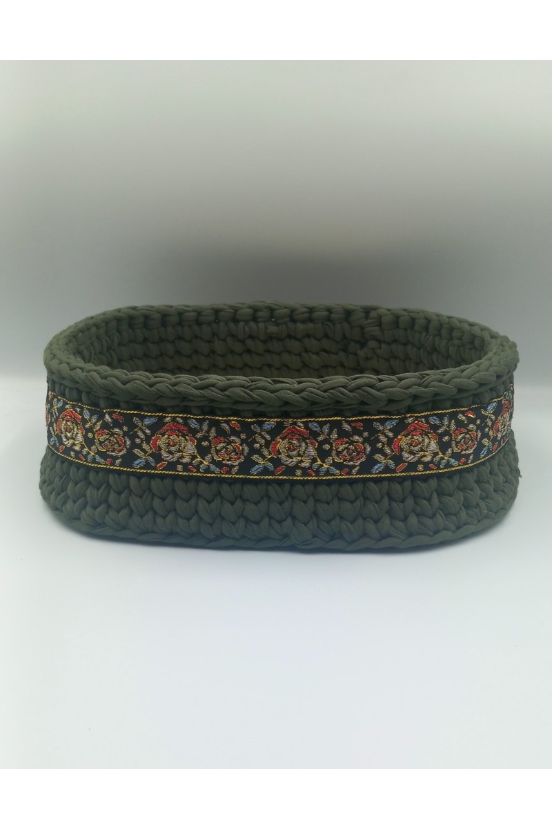 Χειροποίητο λαδί σκούρο πλεκτό καλάθι.