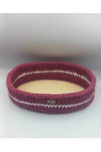 Χειροποίητο πλεκτό καλάθι σε μωβ σκούρο χρώμα.