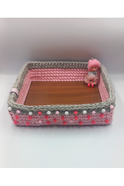 Χειροποίητο πλεκτό καλάθι για παιδικό δωμάτιο