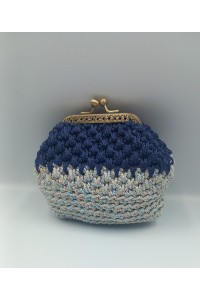 Χειροποίητο πλεκτό πορτοφολάκι με γυαλιστερή κλωστή