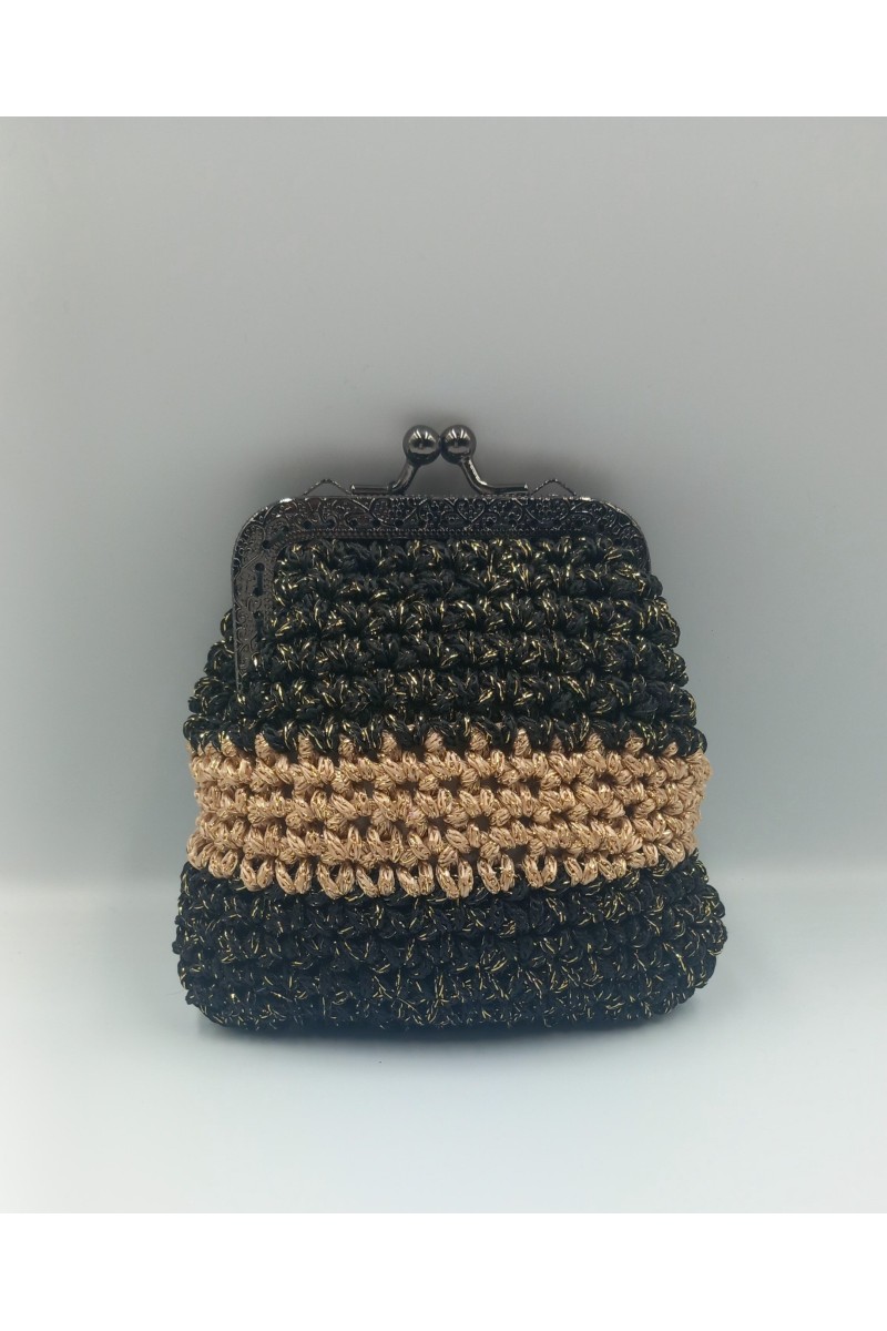 Χειροποίητο πλεκτό πορτοφολάκι.