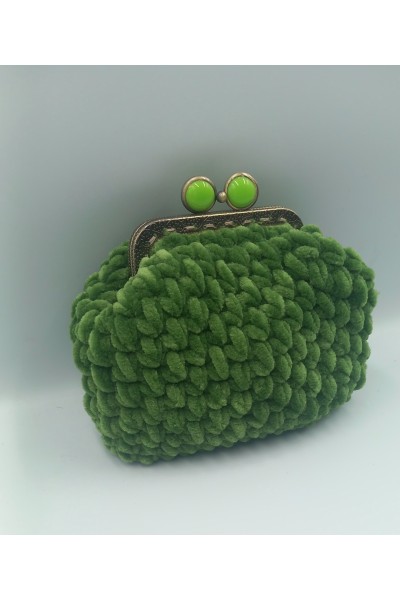 Βελούδινο πορτοφόλι.