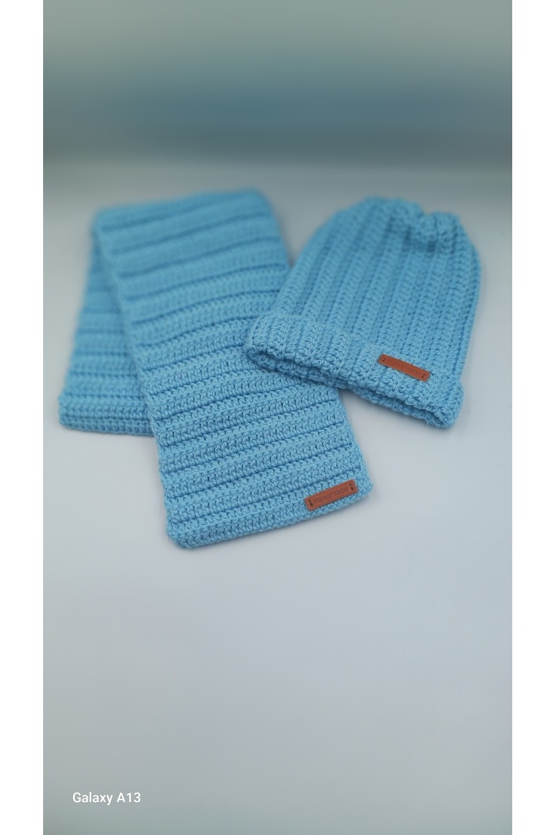 Σετ κασκόλ και σκουφάκι για αγόρι.