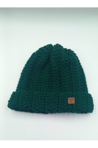 Πράσινο σκούρο χειροποίητο σκουφάκι.