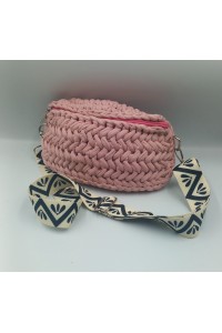 Χειροποίητο πλεκτό τσαντάκι μέσης.