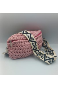 Χειροποίητο πλεκτό τσαντάκι μέσης.