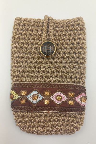 Χειροποίητη πλεκτή θήκη κινητού.