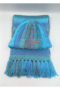 Σετ κασκόλ και σκουφάκι.