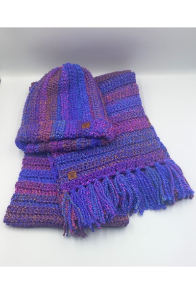 Χειροποίητο πλεκτό σετ κασκόλ και σκουφάκι.