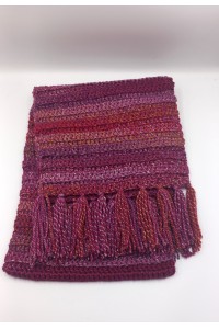 Χειροποίητο πλεκτό κασκόλ.