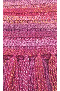 Χειροποίητο πλεκτό κασκόλ.