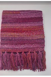 Χειροποίητο πλεκτό κασκόλ.