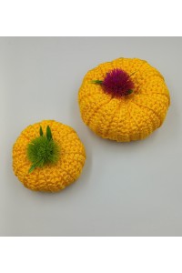 Σετ πλεκτές χειροποίητες κολοκύθες-γούρια.