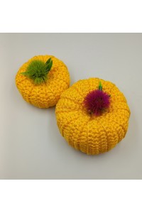 Σετ πλεκτές χειροποίητες κολοκύθες-γούρια.