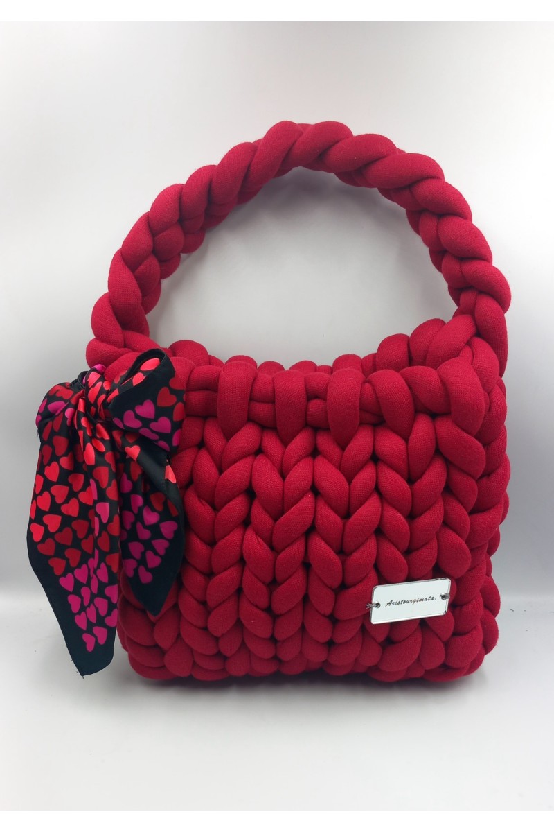 Η Τσάντα που Λέει "Είμαι Ξεχωριστή": Χειροποίητη Πλεκτή σε Μπορντό!
