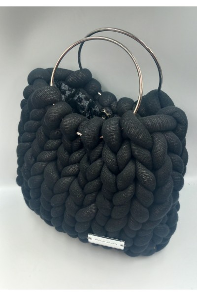 Το Απόλυτο Black Statement! Χειροποίητη Πλεκτή Τσάντα "Aristourgimata" με Μεταλλικούς Κρίκους ​!