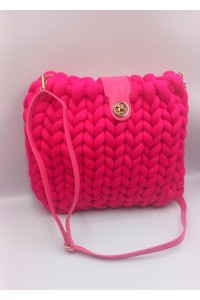 Χειροποίητη Πλεκτή Τσάντα Ώμου σε Έντονο Φούξια.