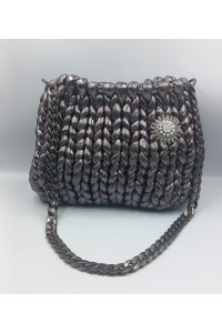 Χειροποίητη metallic τσάντα σε γκρι-ανθρακί.