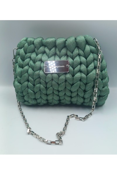 Πλεκτή Τσάντα Χειρός/Ώμου "Emerald Green" με μεταλλικές λεπτομέρειες.