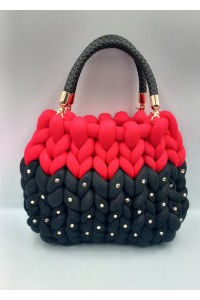 Chunky Red Luxury: Χειροποίητη κομψότητα σε φλογερό κόκκινο.