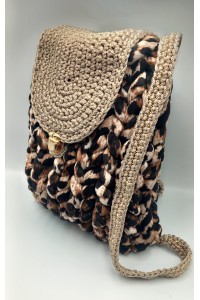 Χειροποίητο πλεκτό backpack με βελούδο animal print νήμα.