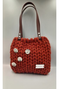 Terracotta Elegance: Η χειροποίητη τσάντα που θα λατρέψεις!