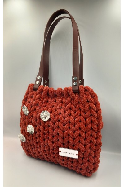 Terracotta Elegance: Η χειροποίητη τσάντα που θα λατρέψεις!