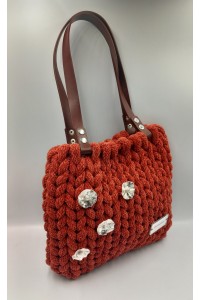 Terracotta Elegance: Η χειροποίητη τσάντα που θα λατρέψεις!