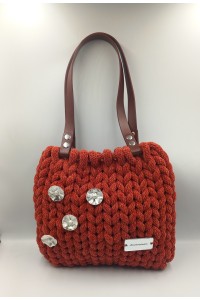 Terracotta Elegance: Η χειροποίητη τσάντα που θα λατρέψεις!