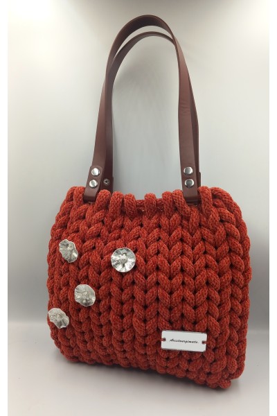 Terracotta Elegance: Η χειροποίητη τσάντα που θα λατρέψεις!