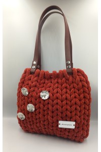 Terracotta Elegance: Η χειροποίητη τσάντα που θα λατρέψεις!