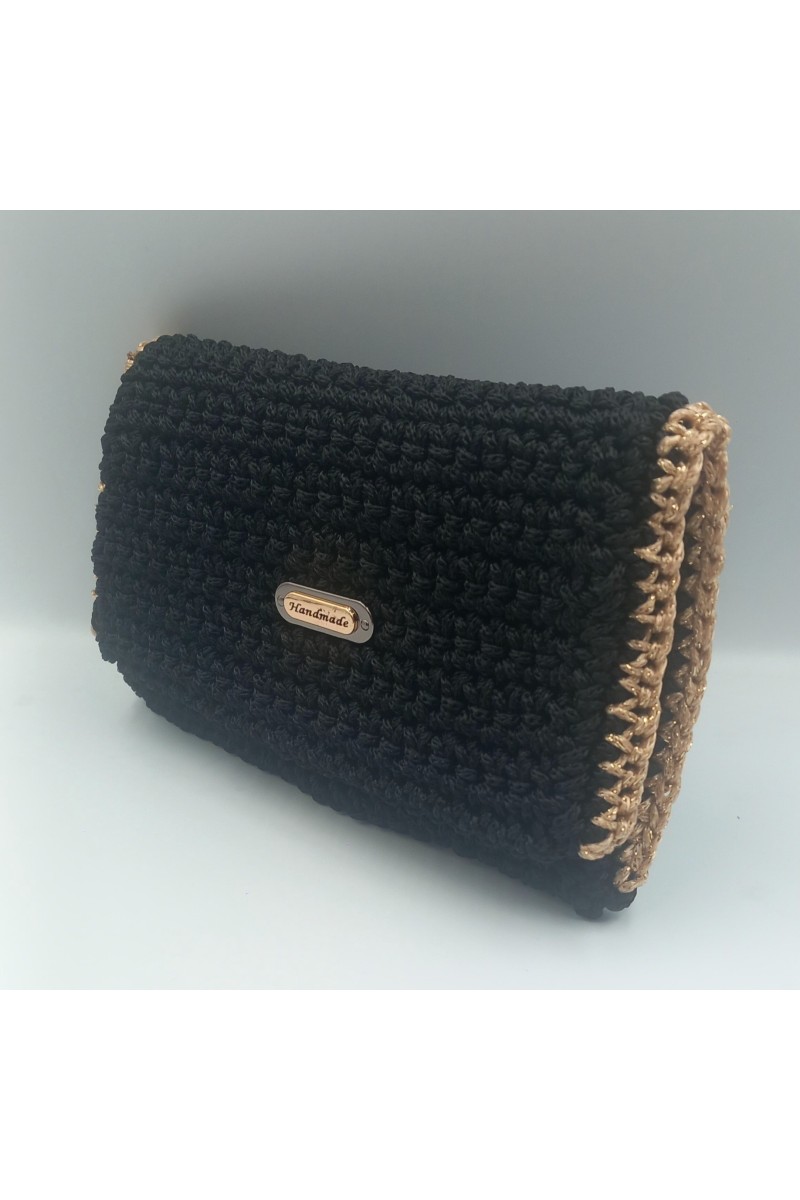 Χειροποίητη πλεκτή καπνοθήκη σε μαύρο χρυσό.