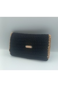 Χειροποίητη πλεκτή καπνοθήκη σε μαύρο χρυσό.