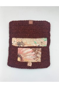 Χειροποίητη πλεκτή καπνοθήκη.