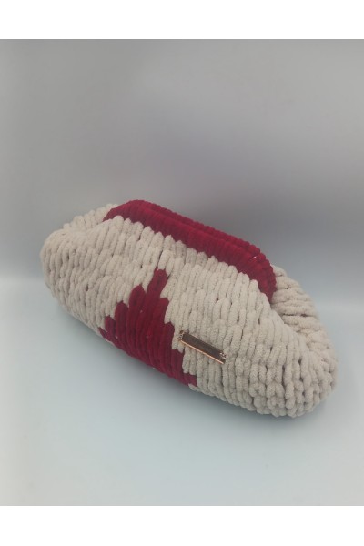 Handmade Love: Η Τσάντα που "Κλέβει" Καρδιές.