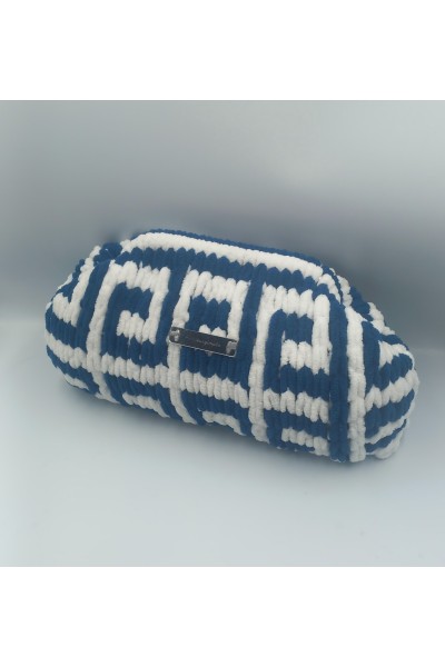 Blue & White Perfection! 💙🤍"