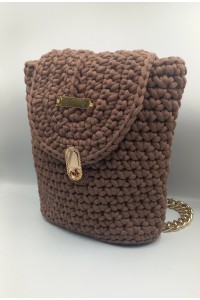 Χειροποίητο Πλεκτό Backpack σε Καφέ Σοκολατί με Χρυσές Λεπτομέρειες & Εσωτερική Επένδυση