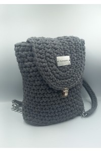 Χειροποίητο Πλεκτό Backpack σε Γκρι Ανθρακί με Ασημένιο Κούμπωμα & Εσωτερική Επένδυση.